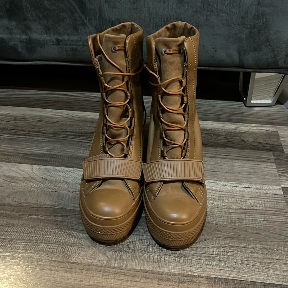 Converse heeled boot
